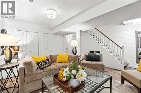 2272 Mowat Avenue Oakville ON L6H 5L8