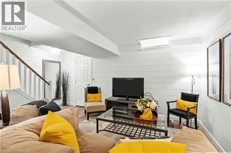 2272 Mowat Avenue Oakville ON L6H 5L8