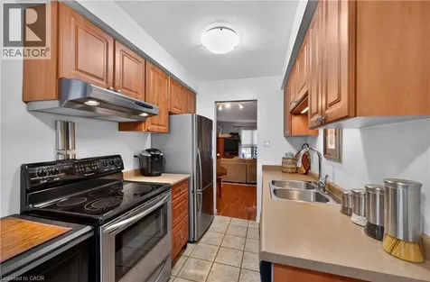 2272 Mowat Avenue Oakville ON L6H 5L8
