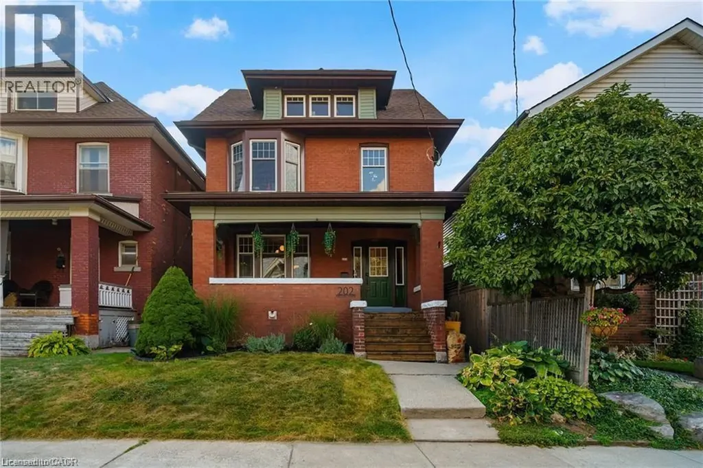 202 Prospect Street South Hamilton ON L8M 2Z7