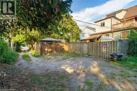 202 Prospect Street South Hamilton ON L8M 2Z7