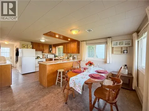 21 Poplar Road Long Point ON N0E 1M0