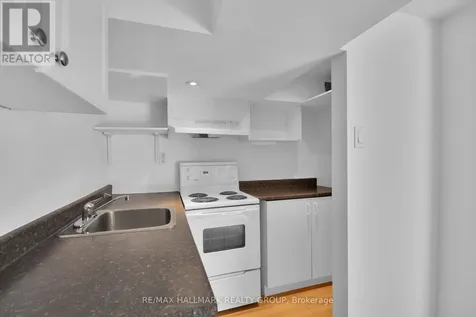 338 Stone Quarry Private Ottawa ON K1K 3Y2