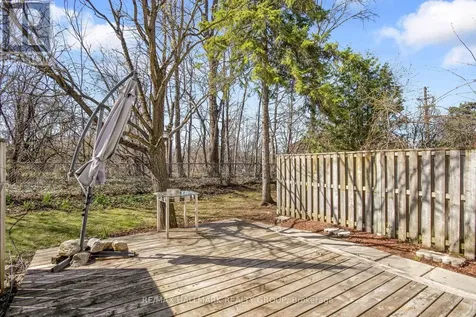 338 Stone Quarry Private Ottawa ON K1K 3Y2