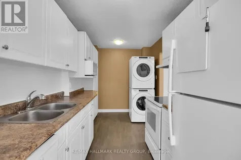 338 Stone Quarry Private Ottawa ON K1K 3Y2