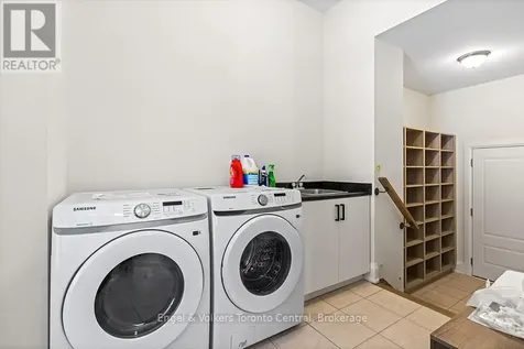 110 Dorothy Drive Blue Mountains ON N0H 2P0
