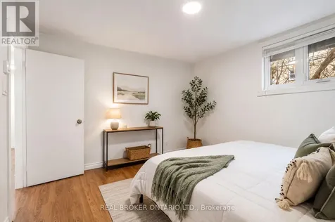 1204 Shillington Avenue Ottawa ON K1Z 7Z4