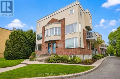 1204 Shillington Avenue Ottawa ON K1Z 7Z4