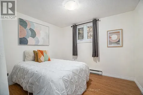 1204 Shillington Avenue Ottawa ON K1Z 7Z4