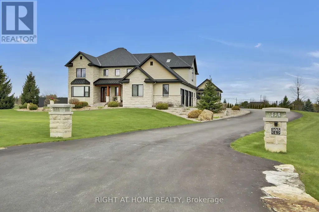 105 Ravenview Way Ottawa ON K2W 0E2