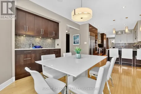 105 Ravenview Way Ottawa ON K2W 0E2