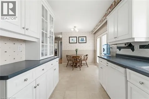 516 Mud Street East Hamilton ON L8J 3C7