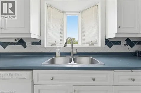 516 Mud Street East Hamilton ON L8J 3C7