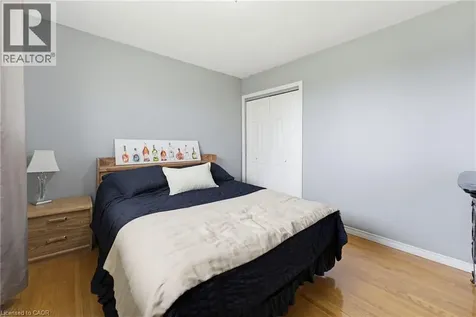 516 Mud Street East Hamilton ON L8J 3C7