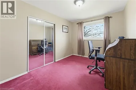 516 Mud Street East Hamilton ON L8J 3C7