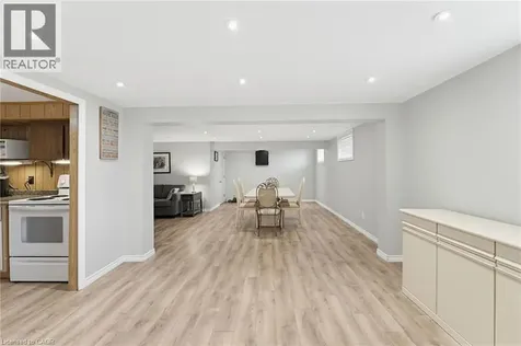 516 Mud Street East Hamilton ON L8J 3C7