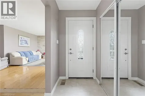 516 Mud Street East Hamilton ON L8J 3C7
