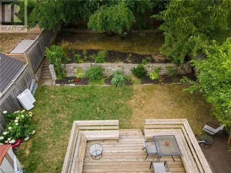 40 Winslow Drive Kitchener ON N2M 3E1