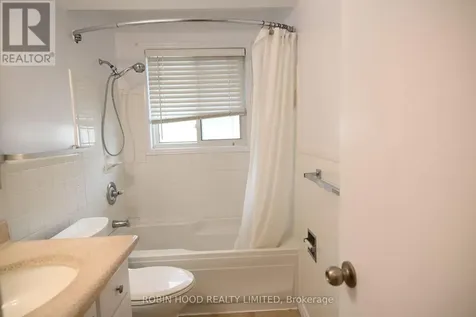 40 Winslow Drive Kitchener ON N2M 3E1