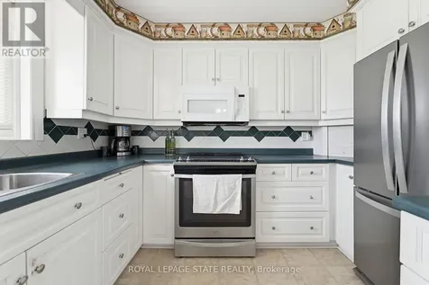 516 Mud Street East Hamilton ON L8J 3C7