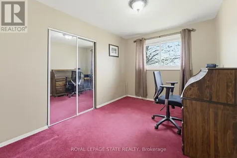 516 Mud Street East Hamilton ON L8J 3C7