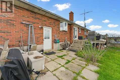 516 Mud Street East Hamilton ON L8J 3C7