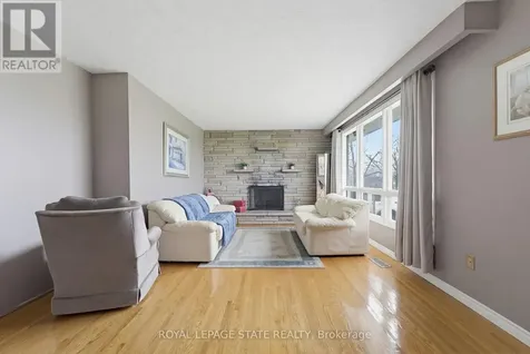 516 Mud Street East Hamilton ON L8J 3C7