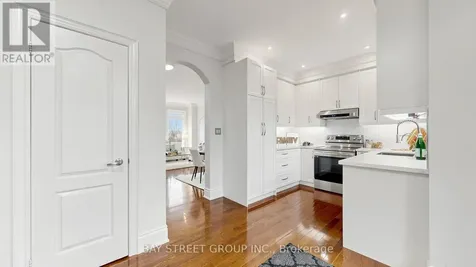 97 Zokol Drive Aurora ON L4G 0B9