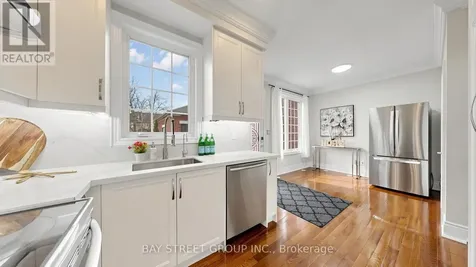 97 Zokol Drive Aurora ON L4G 0B9