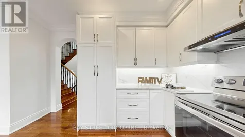 97 Zokol Drive Aurora ON L4G 0B9