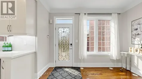 97 Zokol Drive Aurora ON L4G 0B9