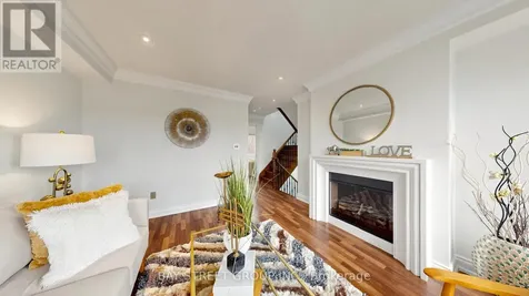 97 Zokol Drive Aurora ON L4G 0B9