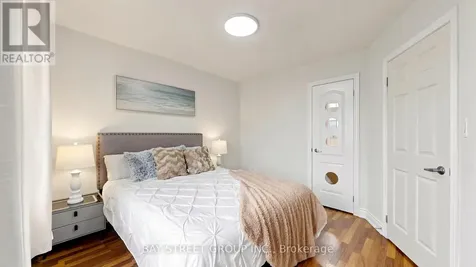 97 Zokol Drive Aurora ON L4G 0B9