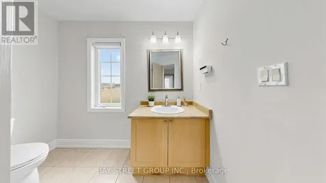 97 Zokol Drive Aurora ON L4G 0B9
