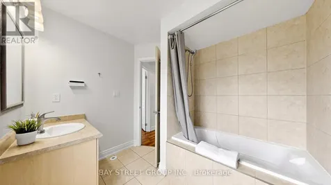 97 Zokol Drive Aurora ON L4G 0B9