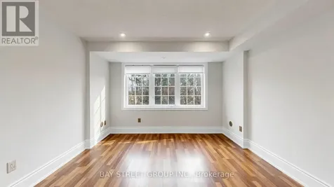 97 Zokol Drive Aurora ON L4G 0B9