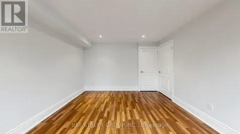 97 Zokol Drive Aurora ON L4G 0B9