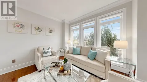 97 Zokol Drive Aurora ON L4G 0B9