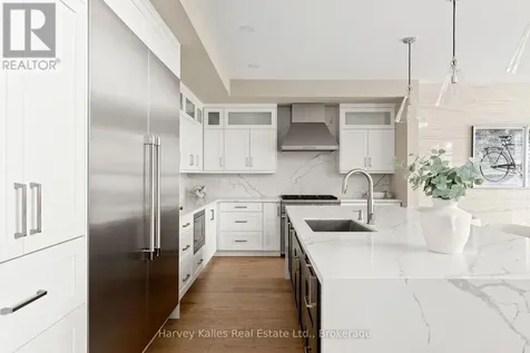 163 Springside Crescent Blue Mountains ON L9Y 5L3