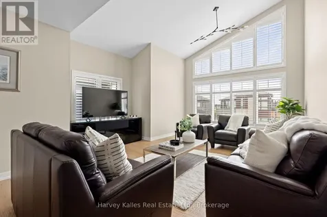 163 Springside Crescent Blue Mountains ON L9Y 5L3