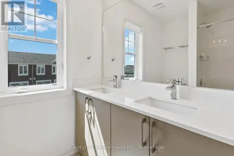 5 Dunes Drive Wasaga Beach ON L9Z 0J1