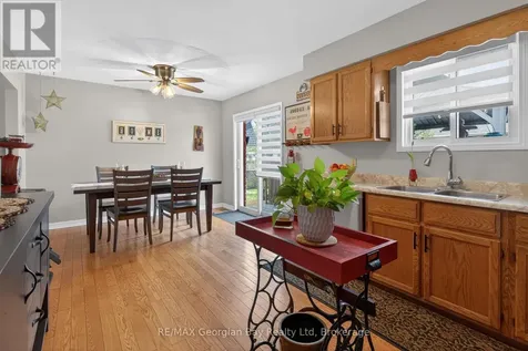 32 Bonaventure Place Penetanguishene ON L9M 1J3