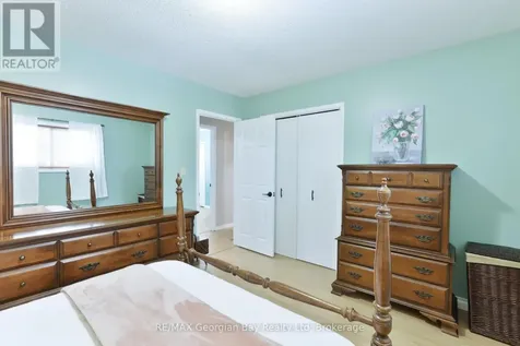 32 Bonaventure Place Penetanguishene ON L9M 1J3