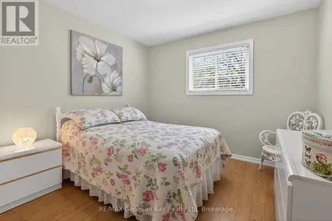 32 Bonaventure Place Penetanguishene ON L9M 1J3