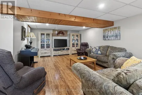 32 Bonaventure Place Penetanguishene ON L9M 1J3