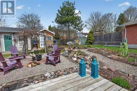 32 Bonaventure Place Penetanguishene ON L9M 1J3