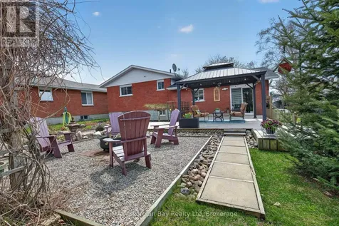 32 Bonaventure Place Penetanguishene ON L9M 1J3