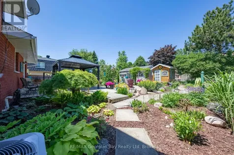 32 Bonaventure Place Penetanguishene ON L9M 1J3