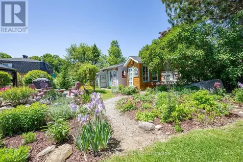 32 Bonaventure Place Penetanguishene ON L9M 1J3