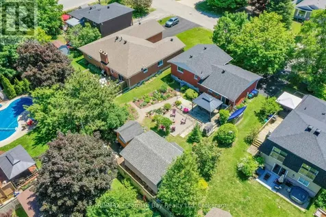 32 Bonaventure Place Penetanguishene ON L9M 1J3